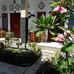 Dwiki Putra Home Stay