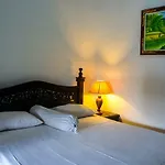Putu Guest House