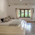 Mote Surfstay