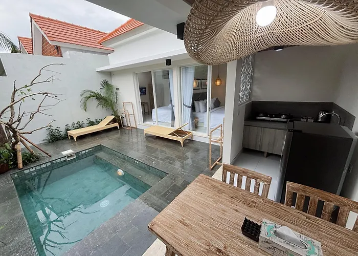 Odika Lovina Villas