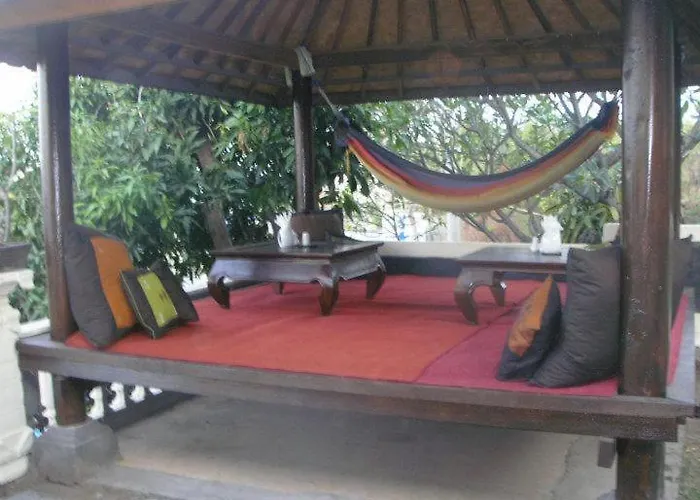 Bo\'S Bungalows And Restaurant