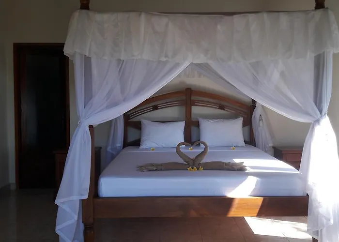 Warung Pantai Bungalows