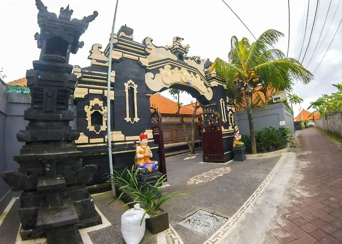 Putu Guest House