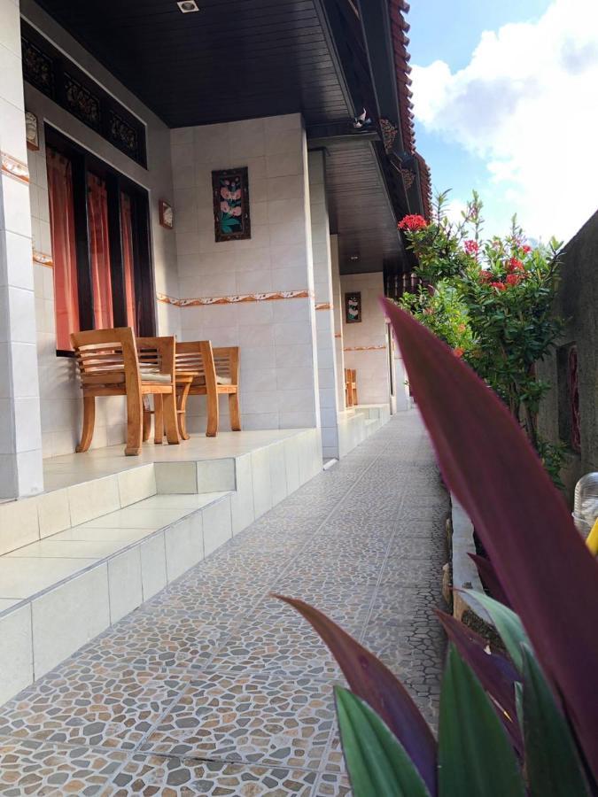 Kerti And Restaurant Hotel 2*