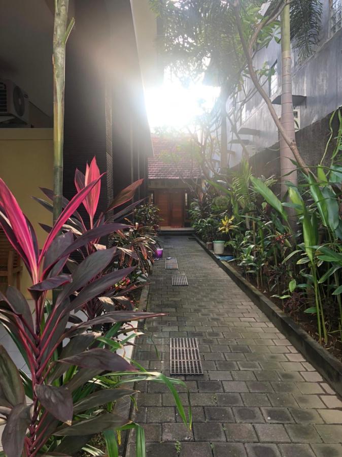 Kupukupu39 * Kuta (Bali)