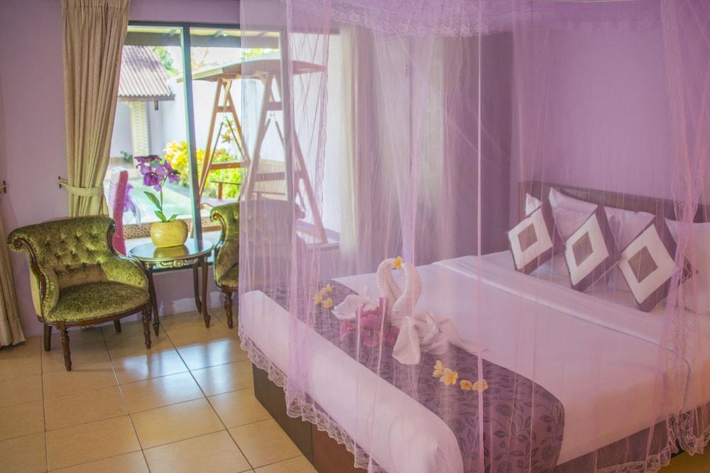 Lavender & Villa