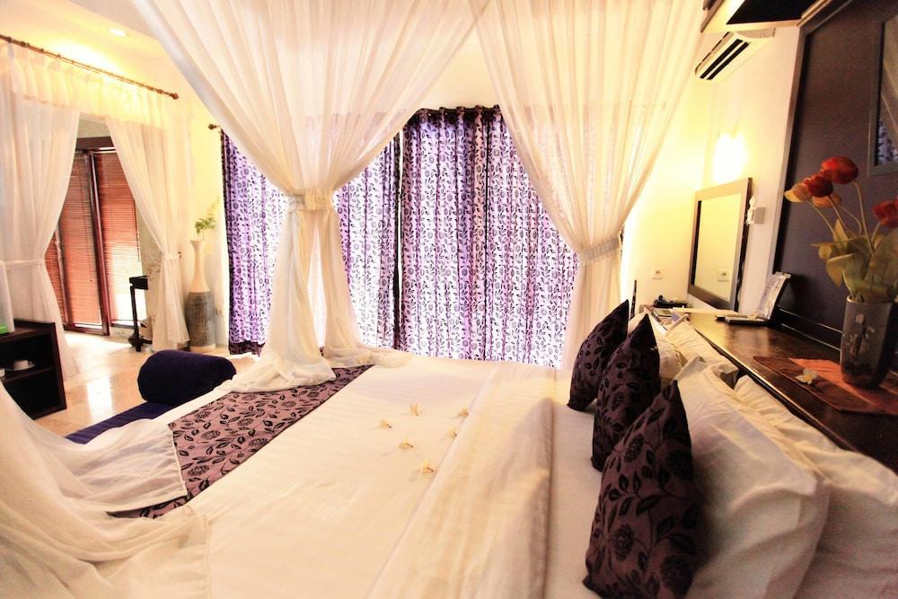 Lavender & Villa