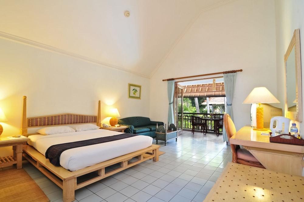 Sativa Hotel 3*