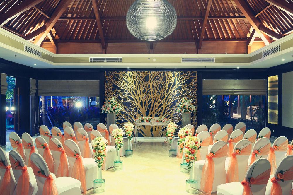 The At Ayana Hotel 5*