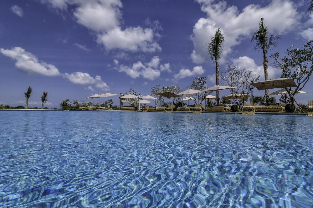 The At Ayana Hotel Pecatu (Bali)