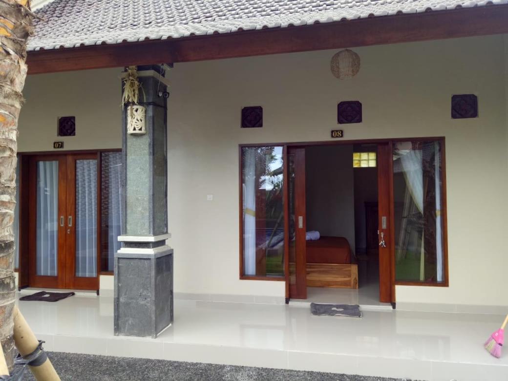 Hotel Lilis Cempaka Mas 2*