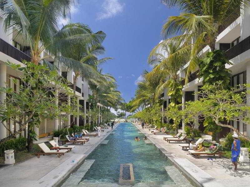 Hotel The Oasis Benoa Bali 4*