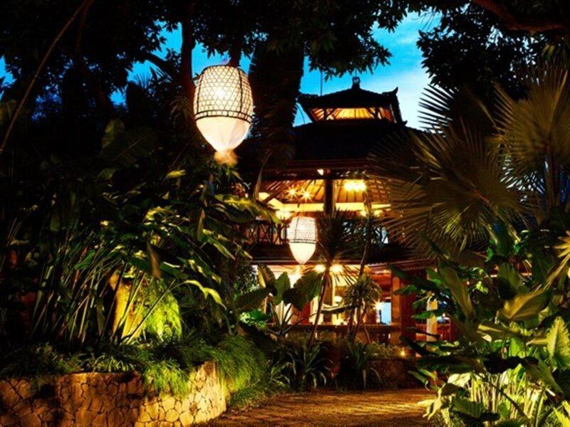 Damai Lovina Hotel