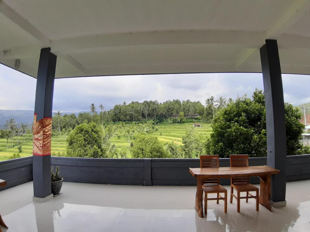 Penginapan Candra Munduk (Bali)