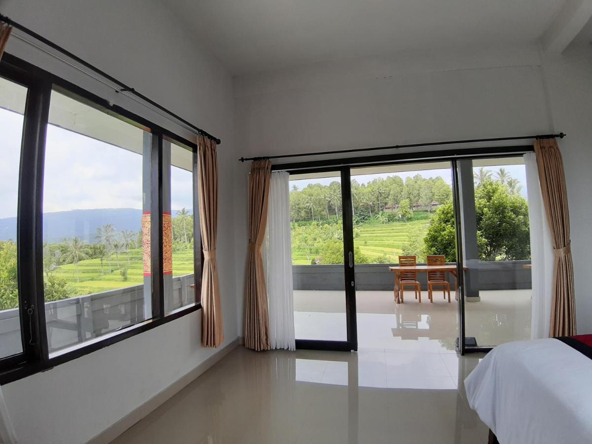 Candra Penginapan 3*