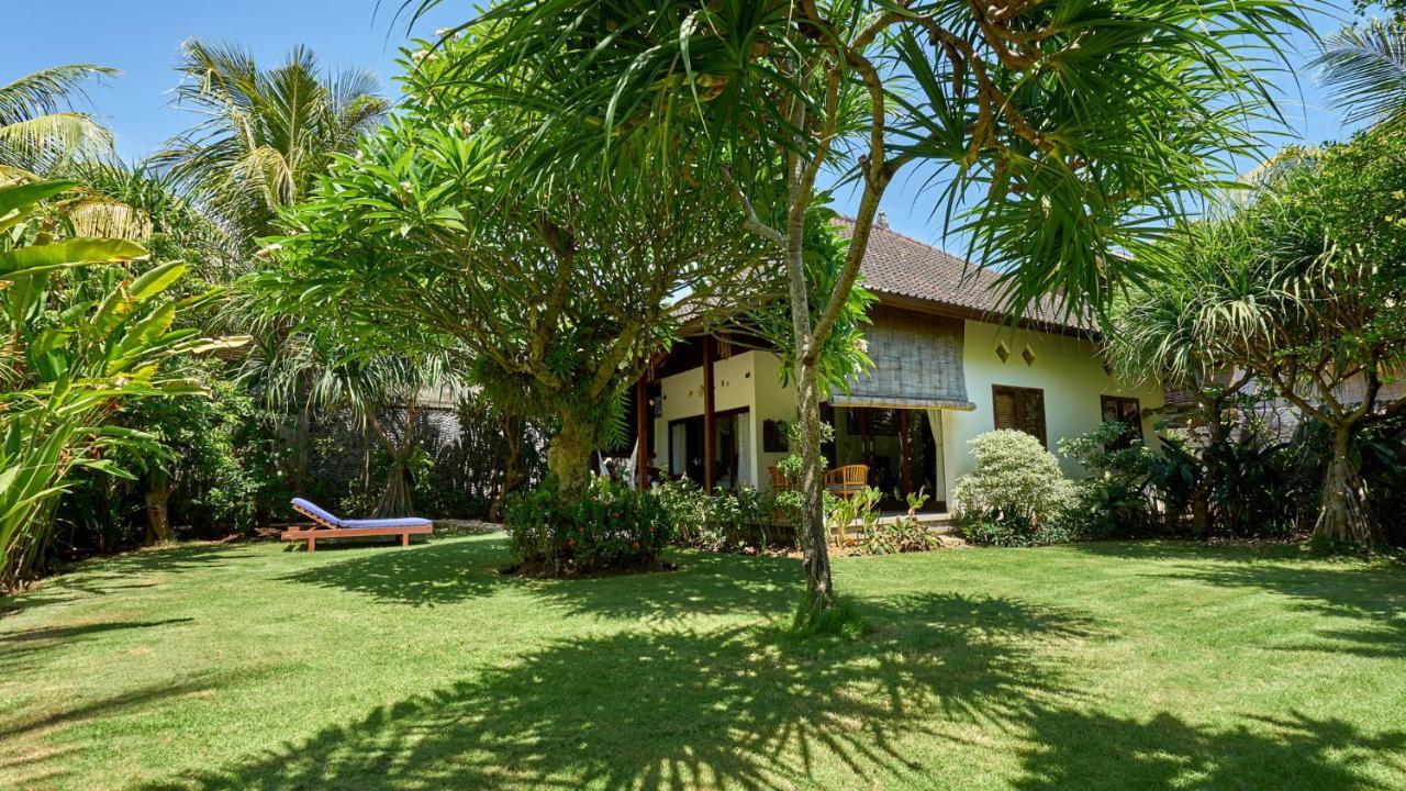 Adi * Amed (Bali)