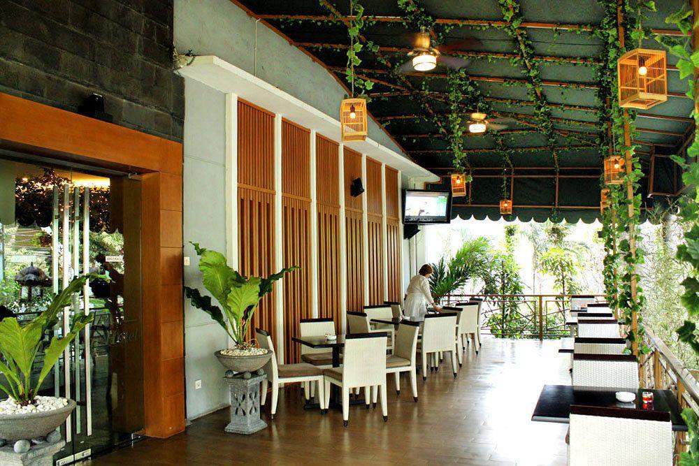 Puri Ayu