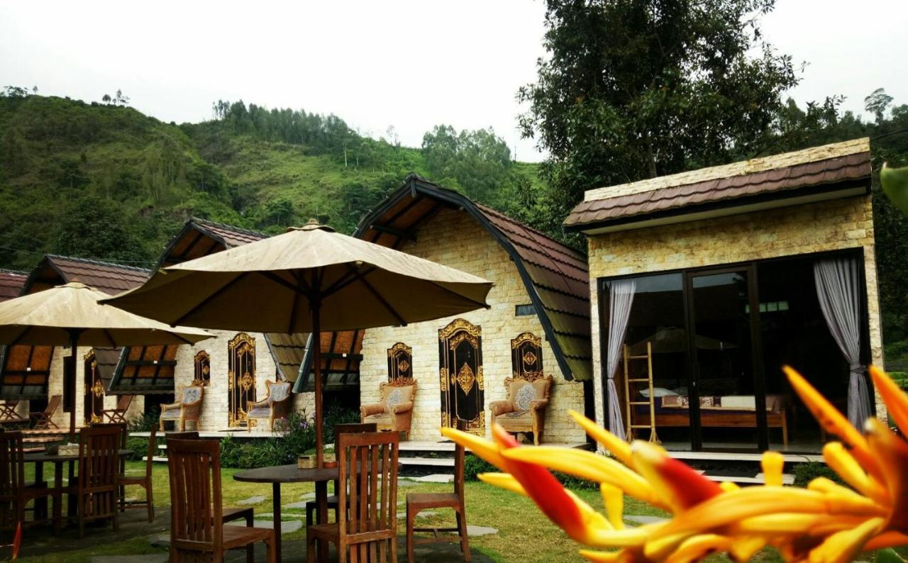 Bunbulan Hill And