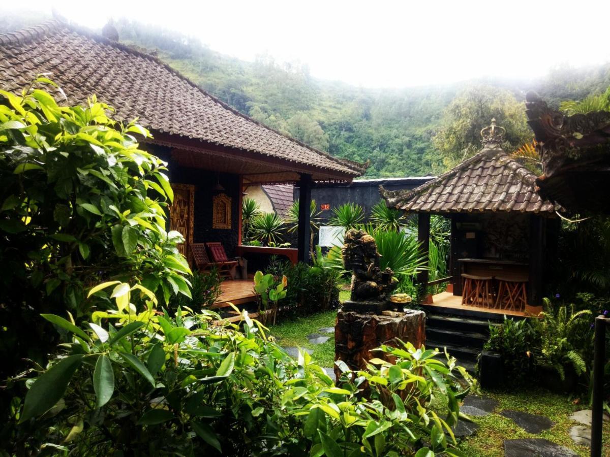 Bunbulan Hill And * Kintamani (Bali)