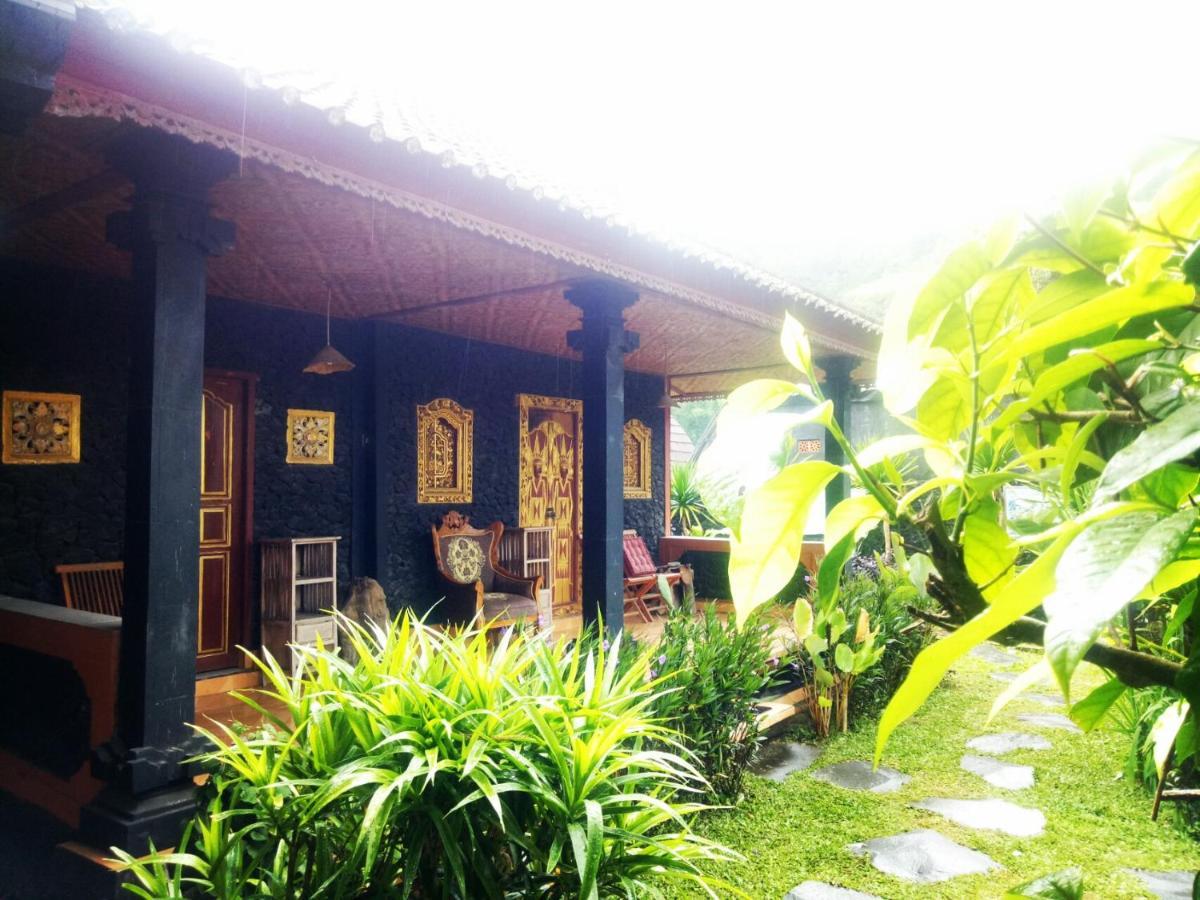 Bunbulan Hill And * Kintamani (Bali)