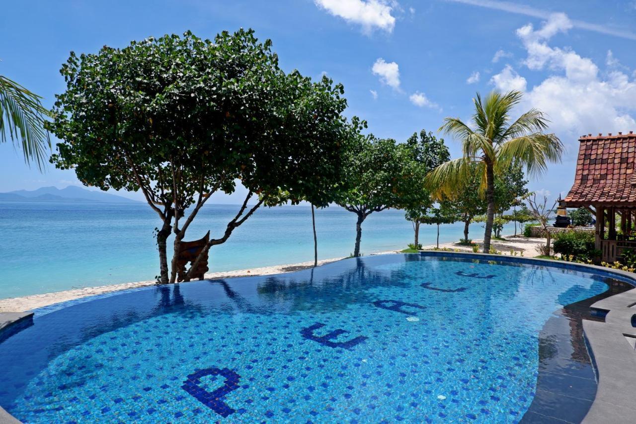 Blue Harbor Beachfront & Resto Hotel 4*
