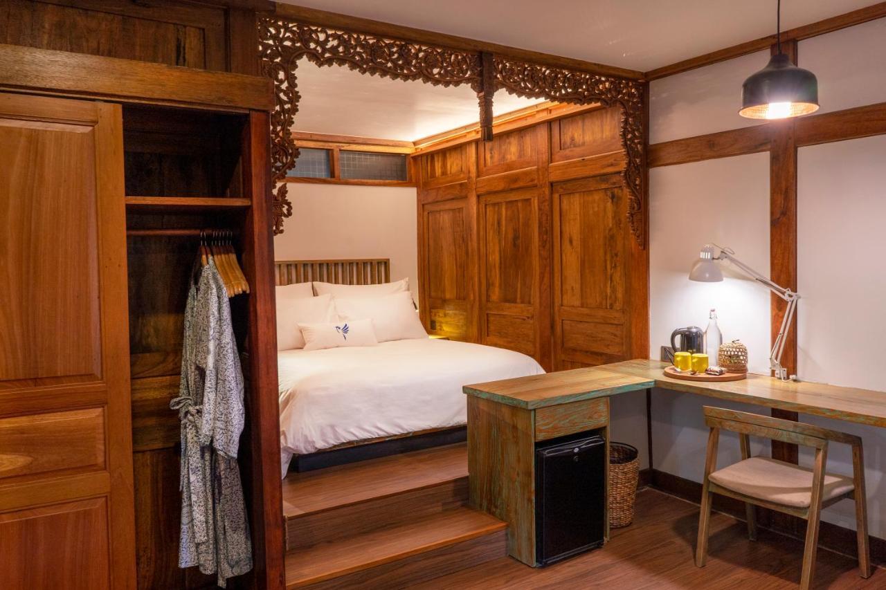 Hotel Tira Vilagna & 4*