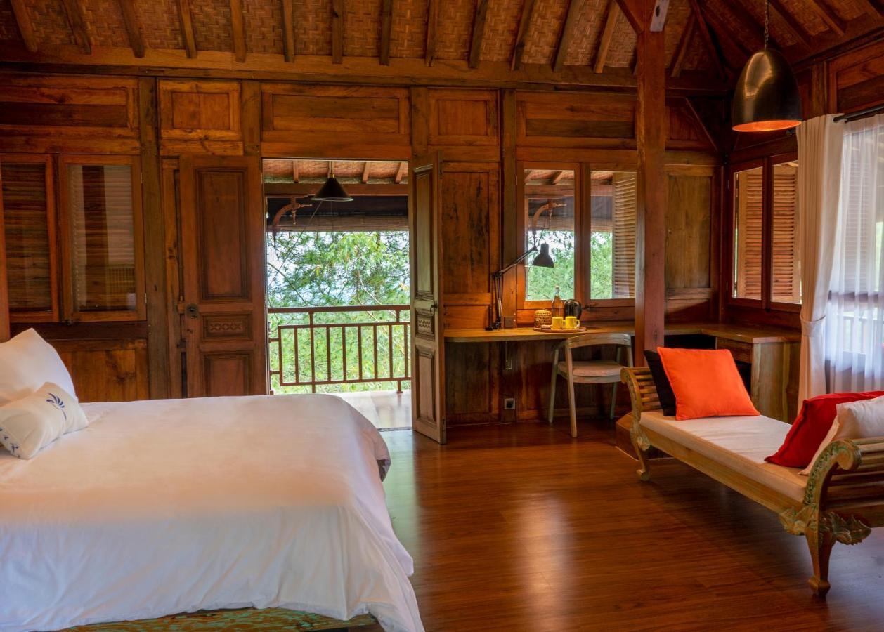 Hotel Tira Vilagna & 4*