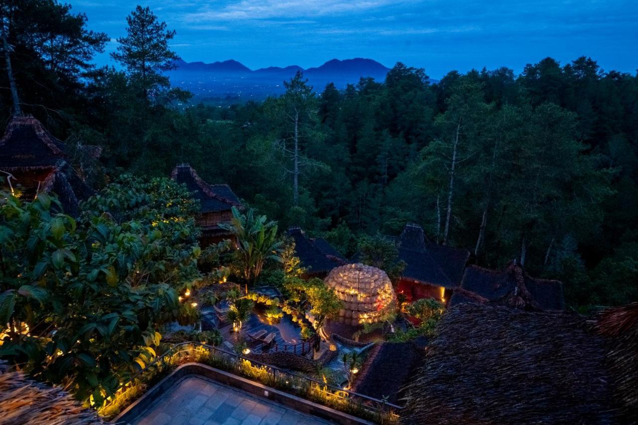 Hotel Tira Vilagna & 4*