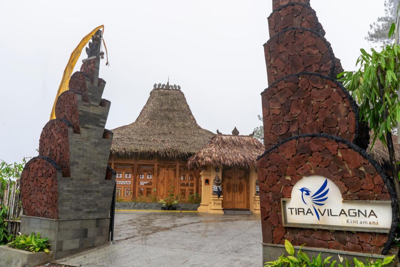 Tira Vilagna & Hotel Kintamani (Bali)