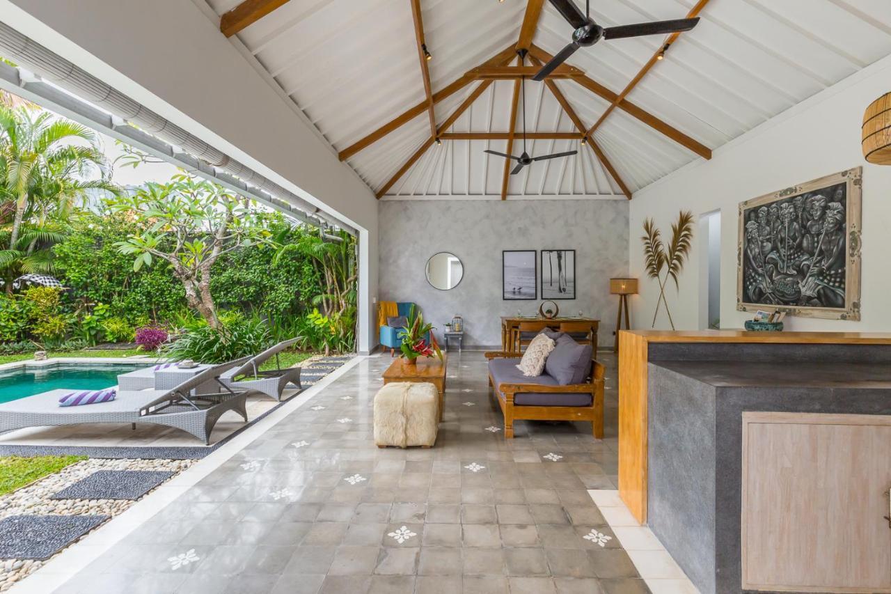 Irma Villa *