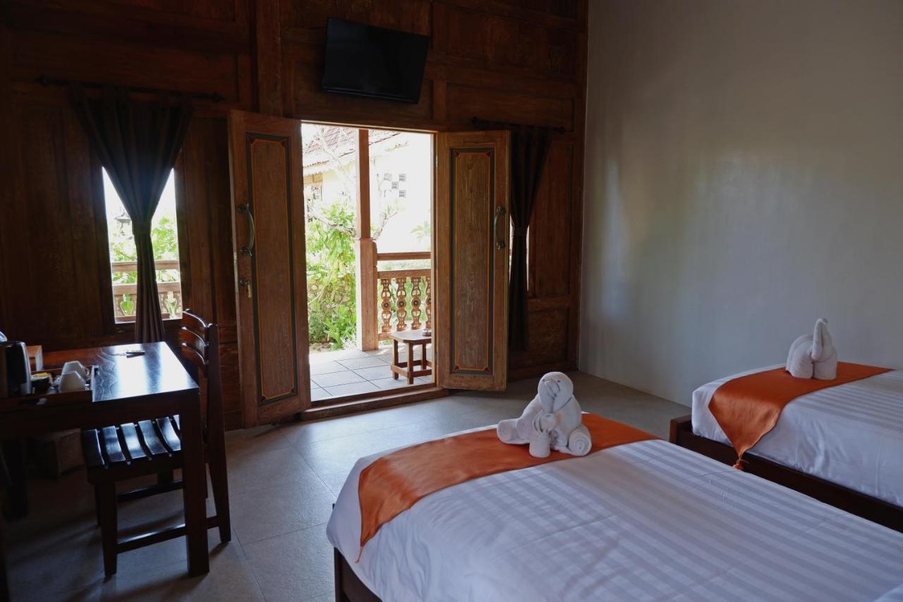 Hotel Blue Harbor Beachfront & Resto