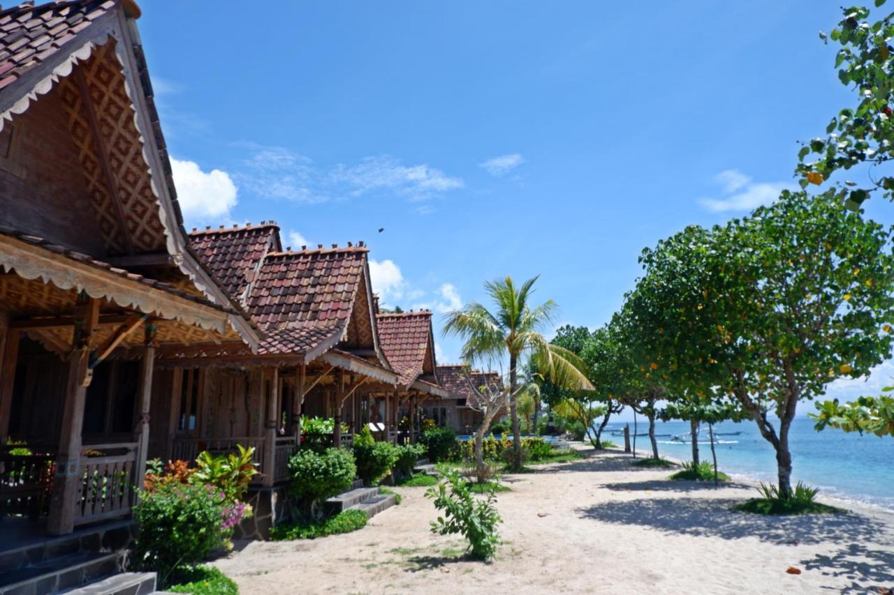 Blue Harbor Beachfront & Resto 4*