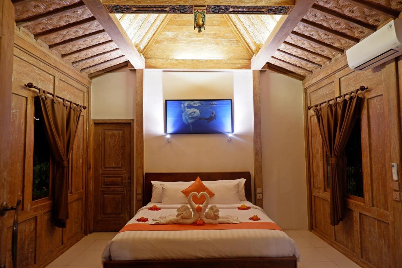 Hotel Blue Harbor Beachfront & Resto