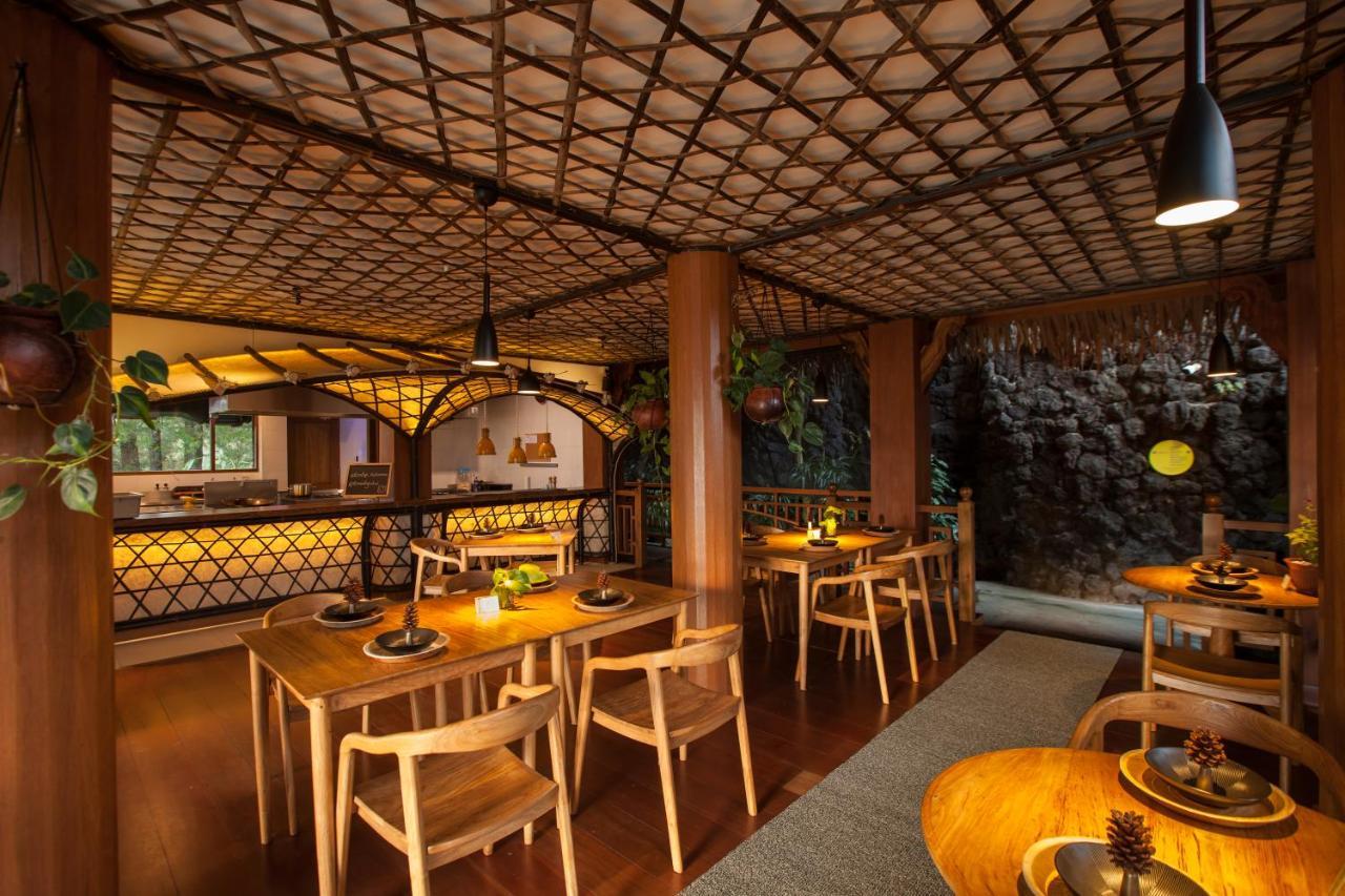 Tira Vilagna & Hotel 4*