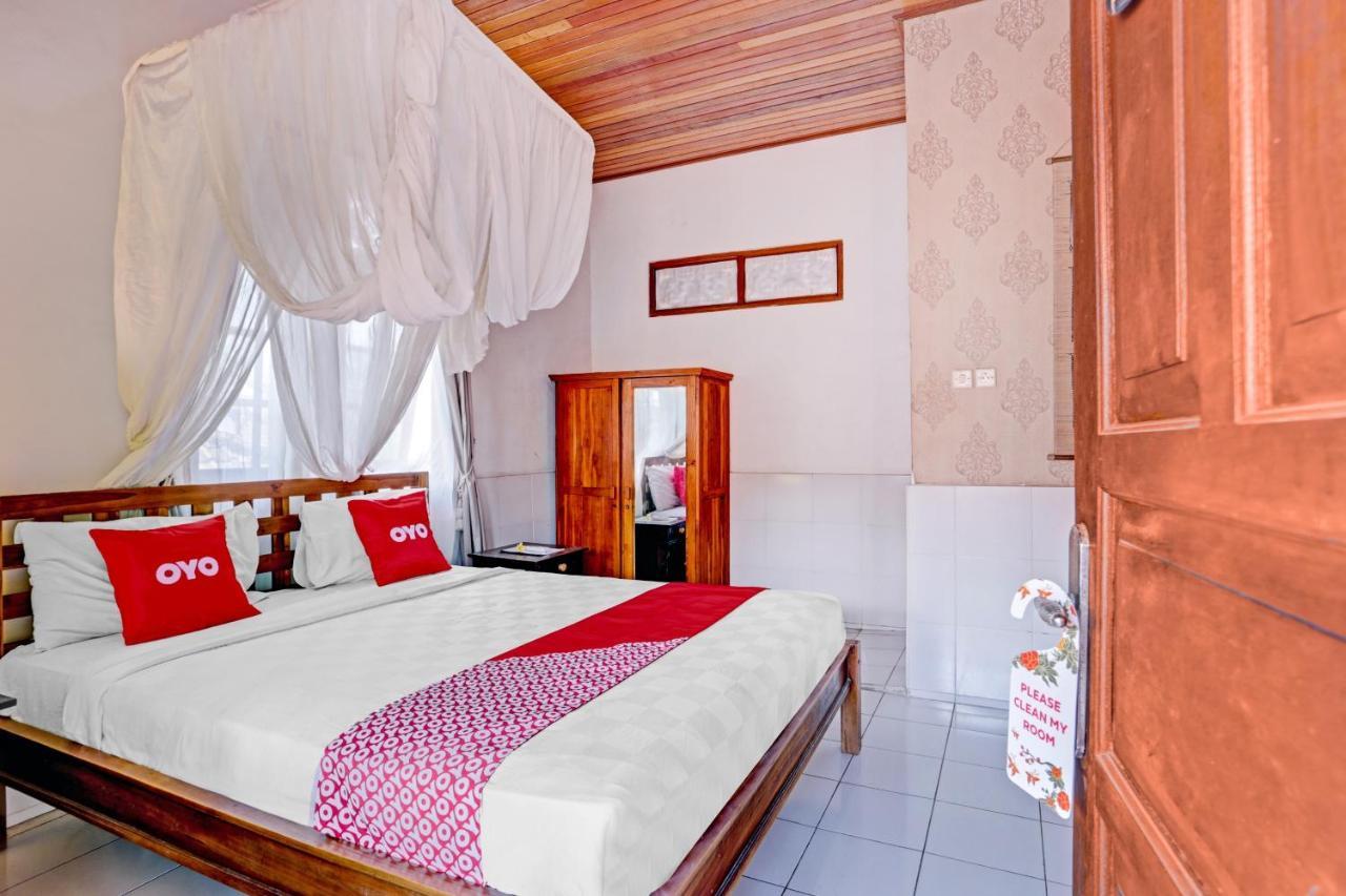 Hotel Oyo 90532 Verra 2*