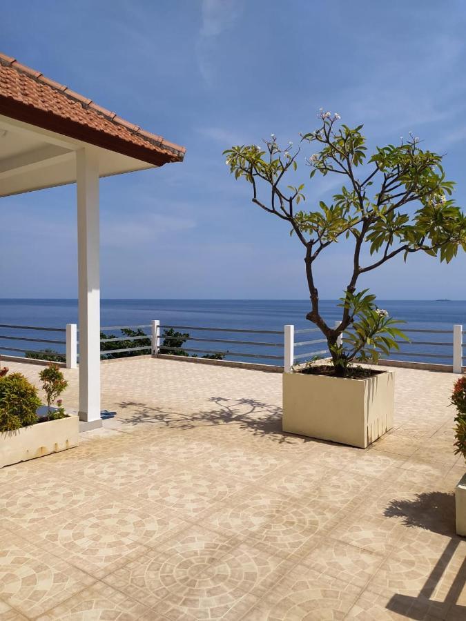 Ocean Hotel