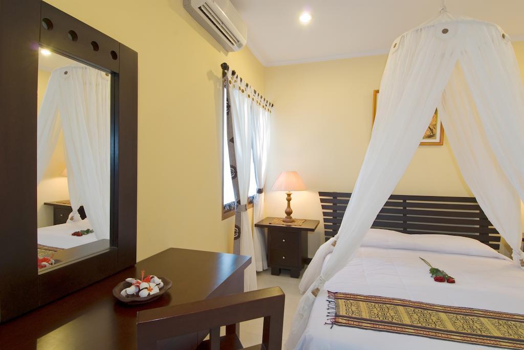 Puri Bendesa Villas *