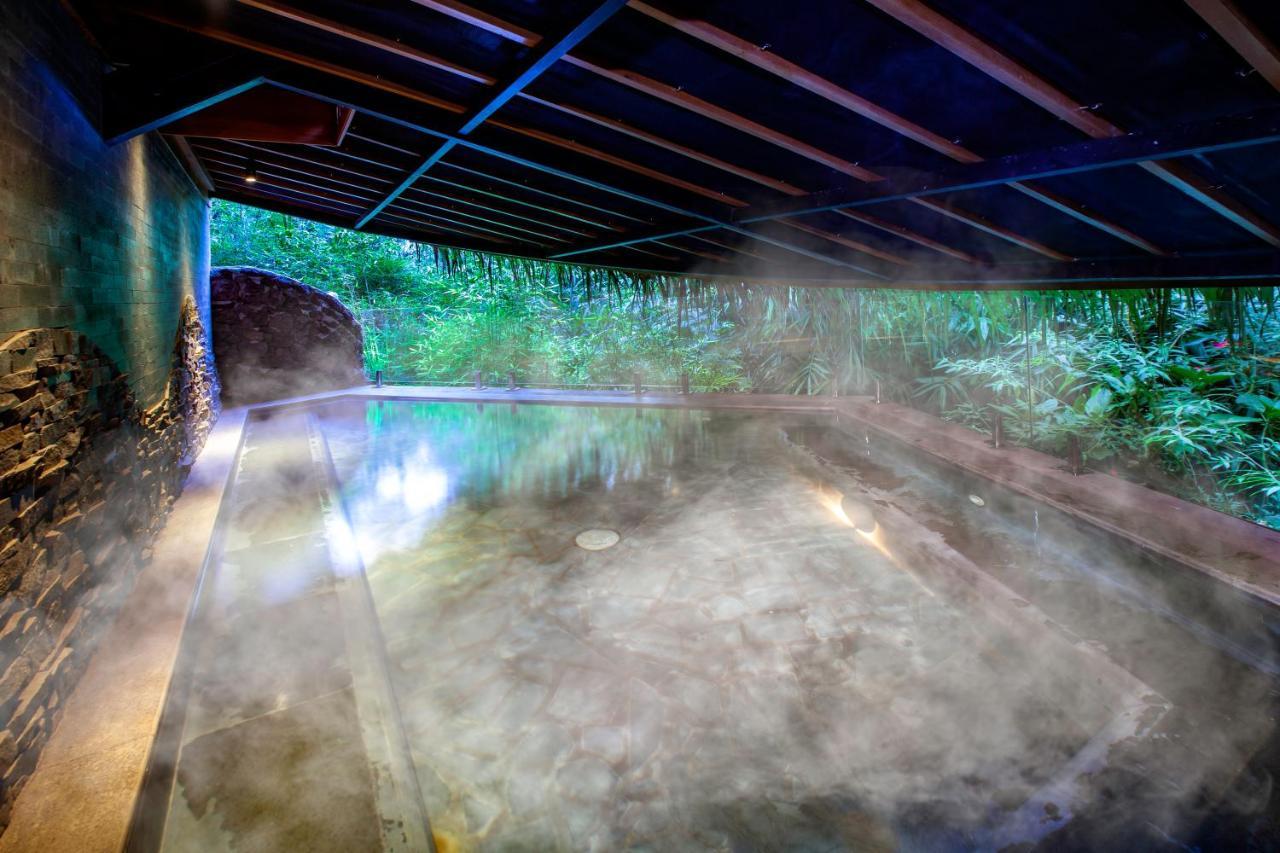 Hotel Tira Vilagna & 4*