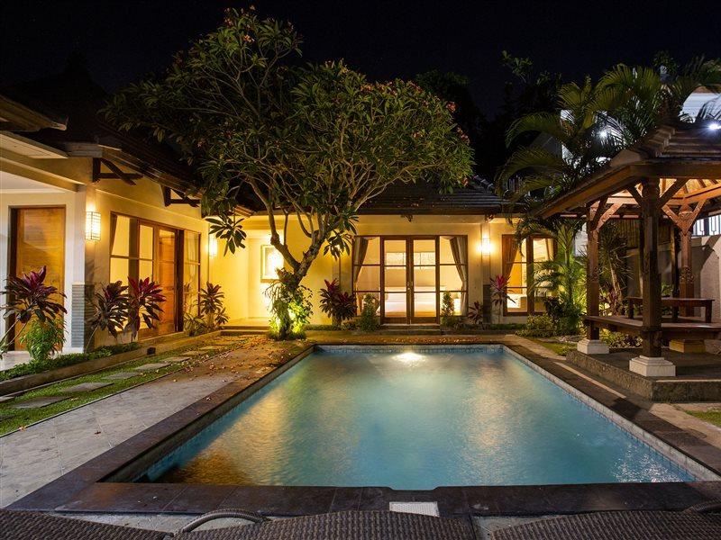 Dura Bali At Kerobokan Villa *