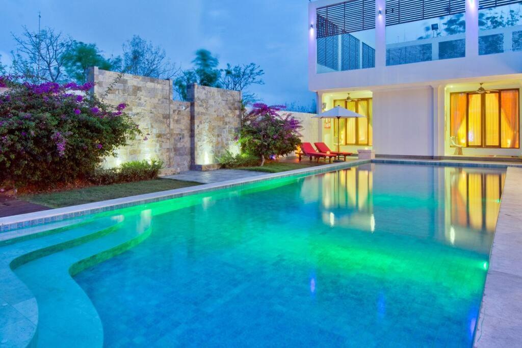 Sunset Villa