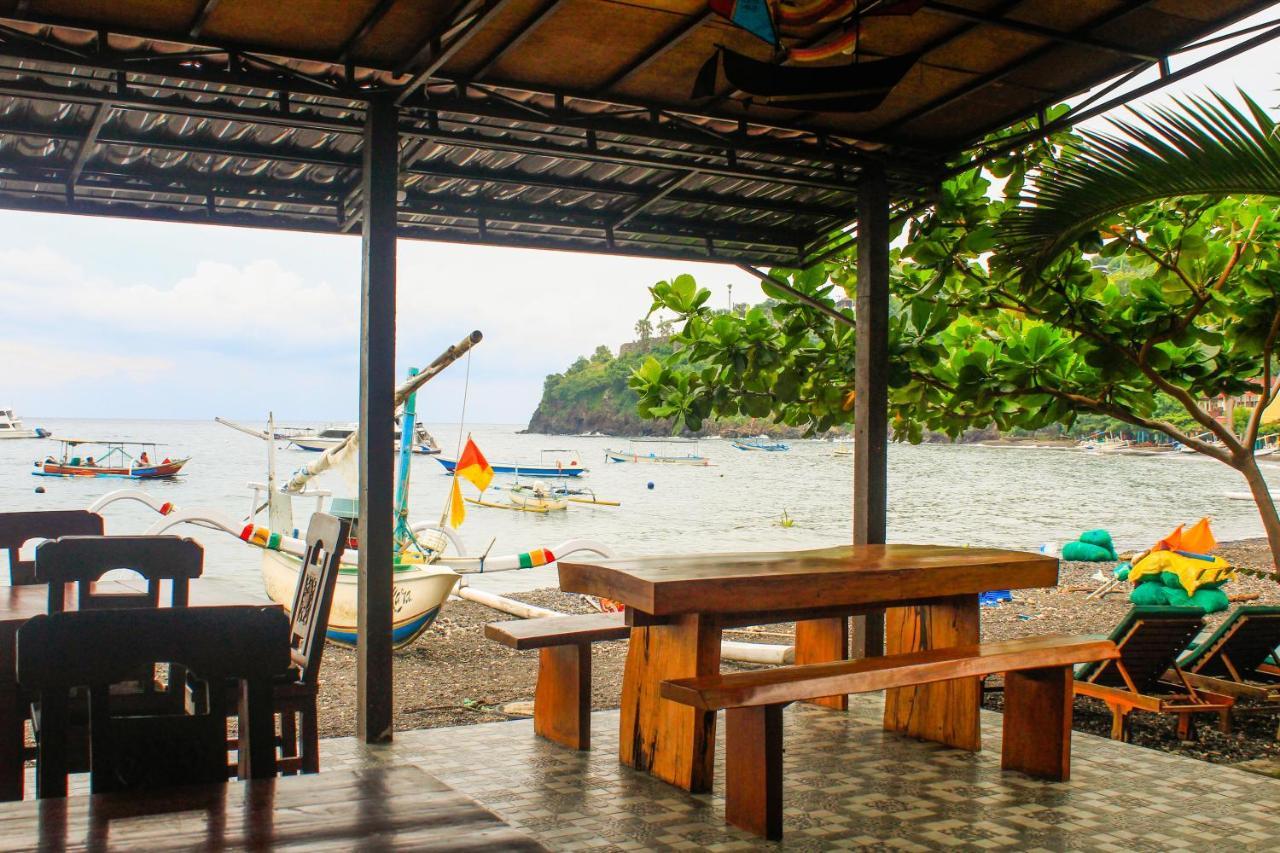 Coconut & Warung Guest house Amed (Bali)