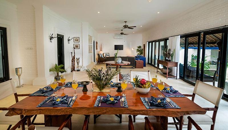 Villa The Indies Estate