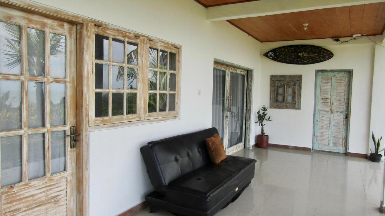 Guest house Dikaloha Surfschool And *