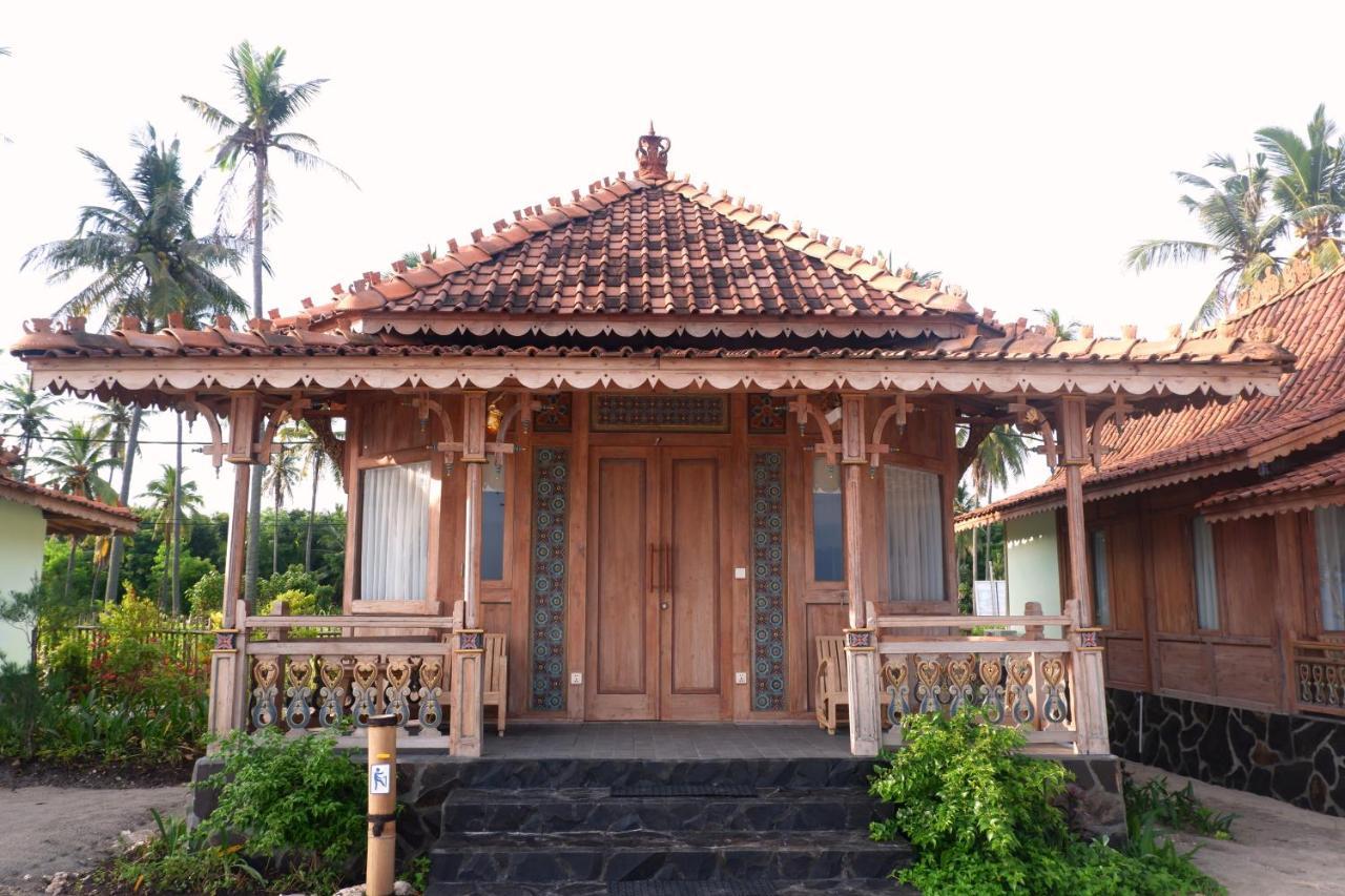 Blue Harbor Beachfront & Resto Hotel
