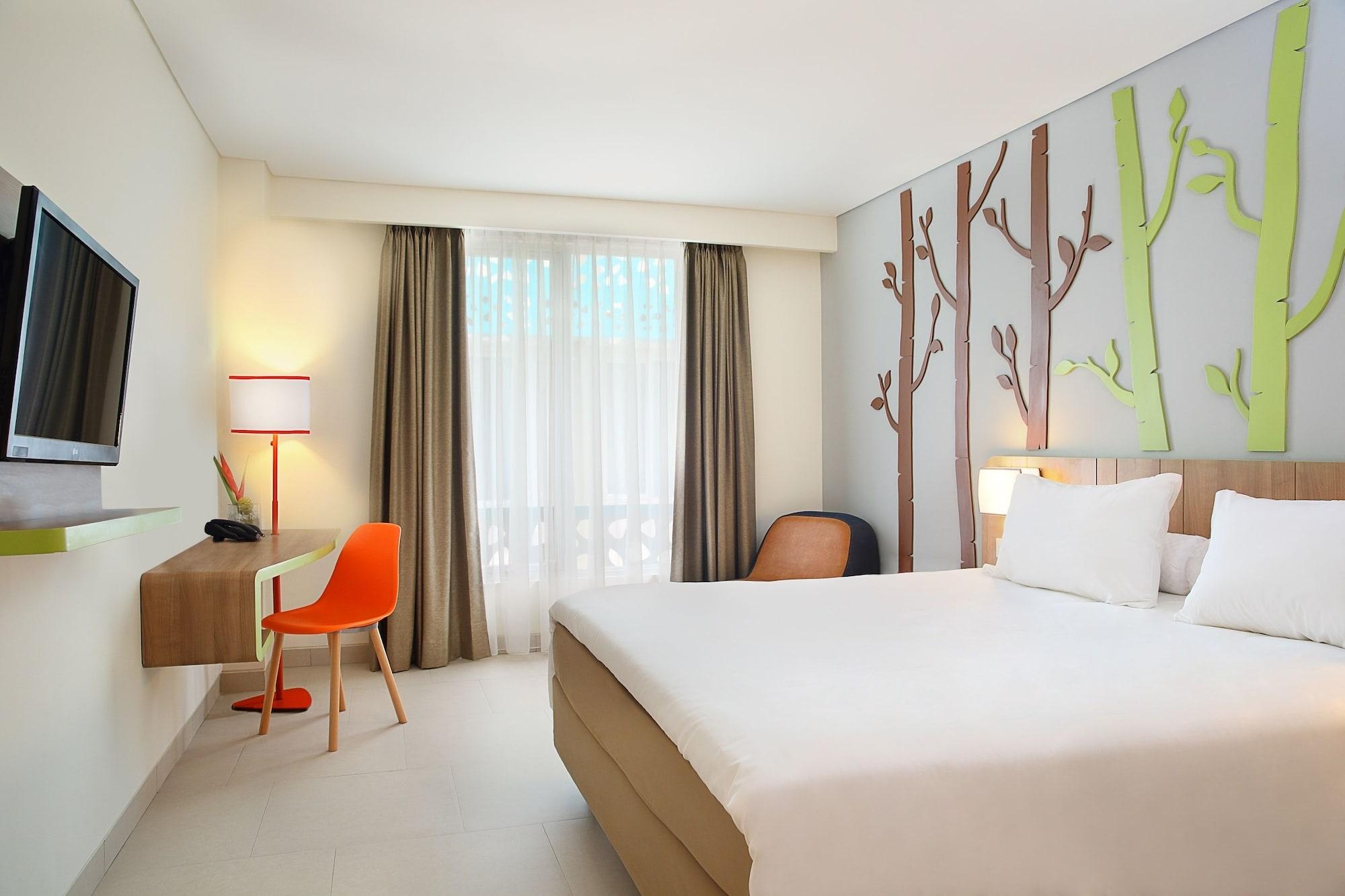 Grand Livio Kuta Hotel 3*