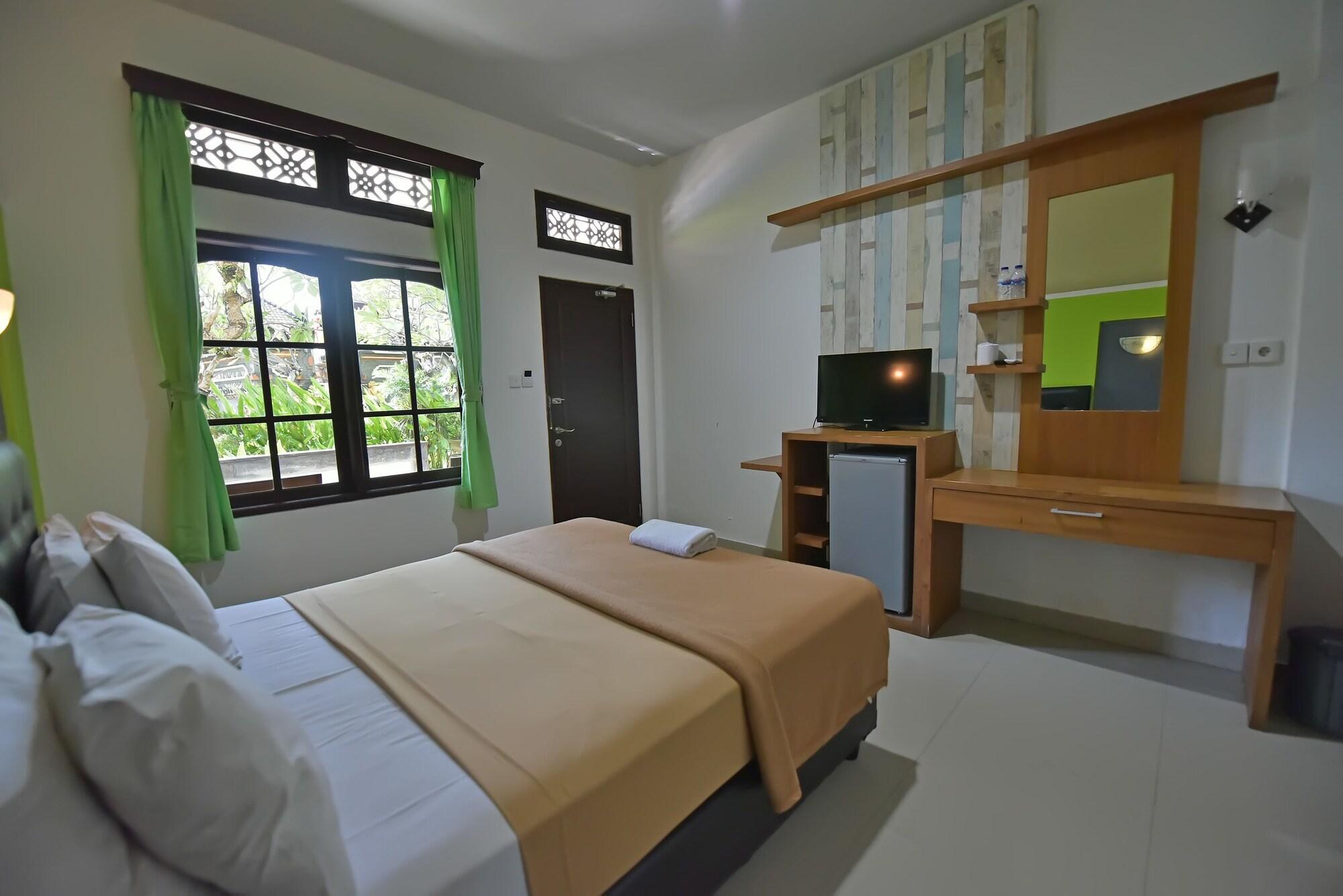 Sandat Kuta Hotel 3*