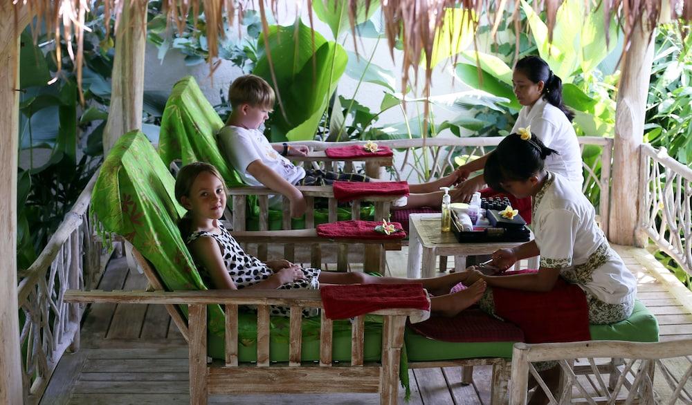 The Griya And Villa Amed (Bali)