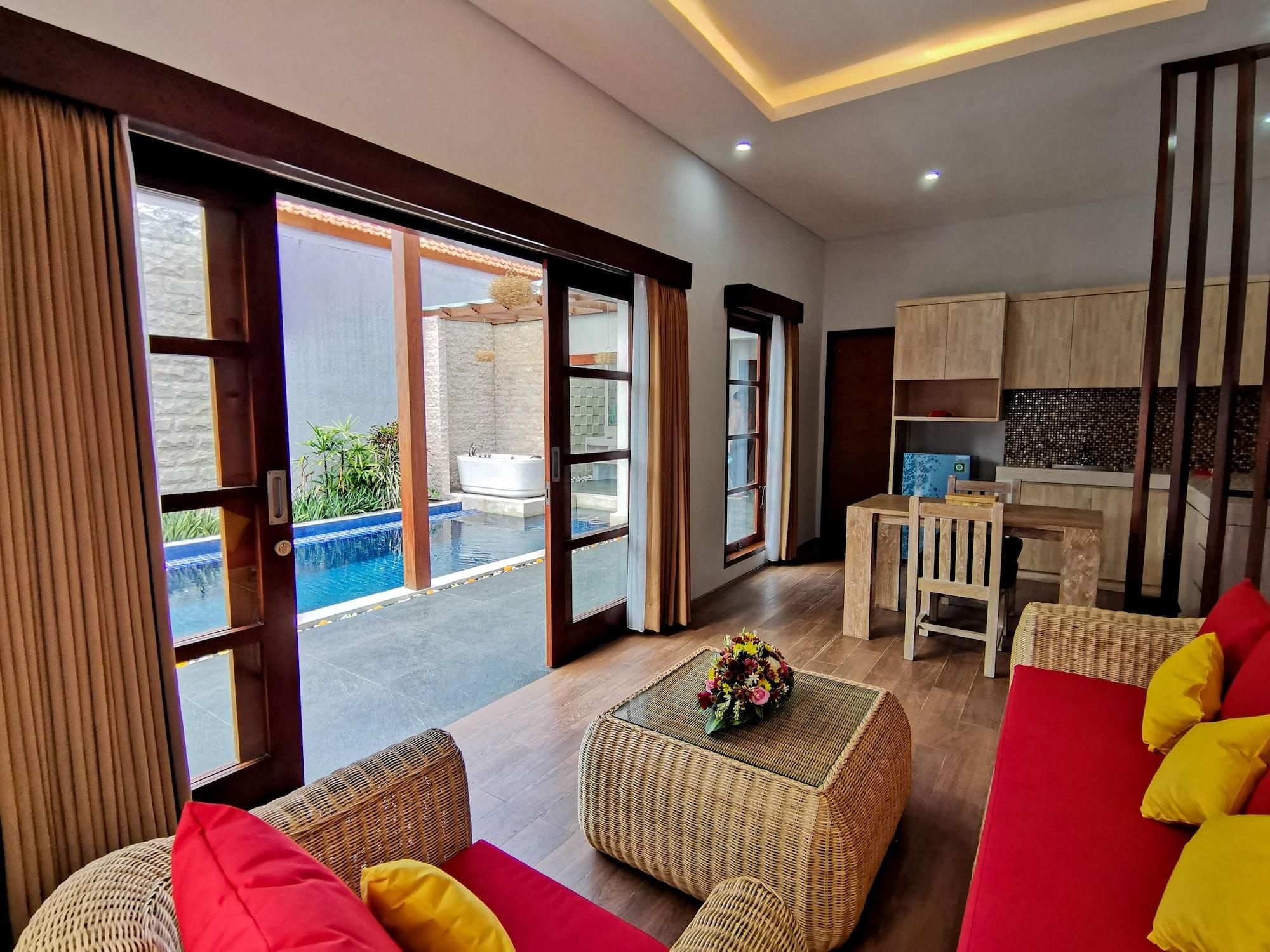 Resort Kuta Puri Bungalows, And 3*