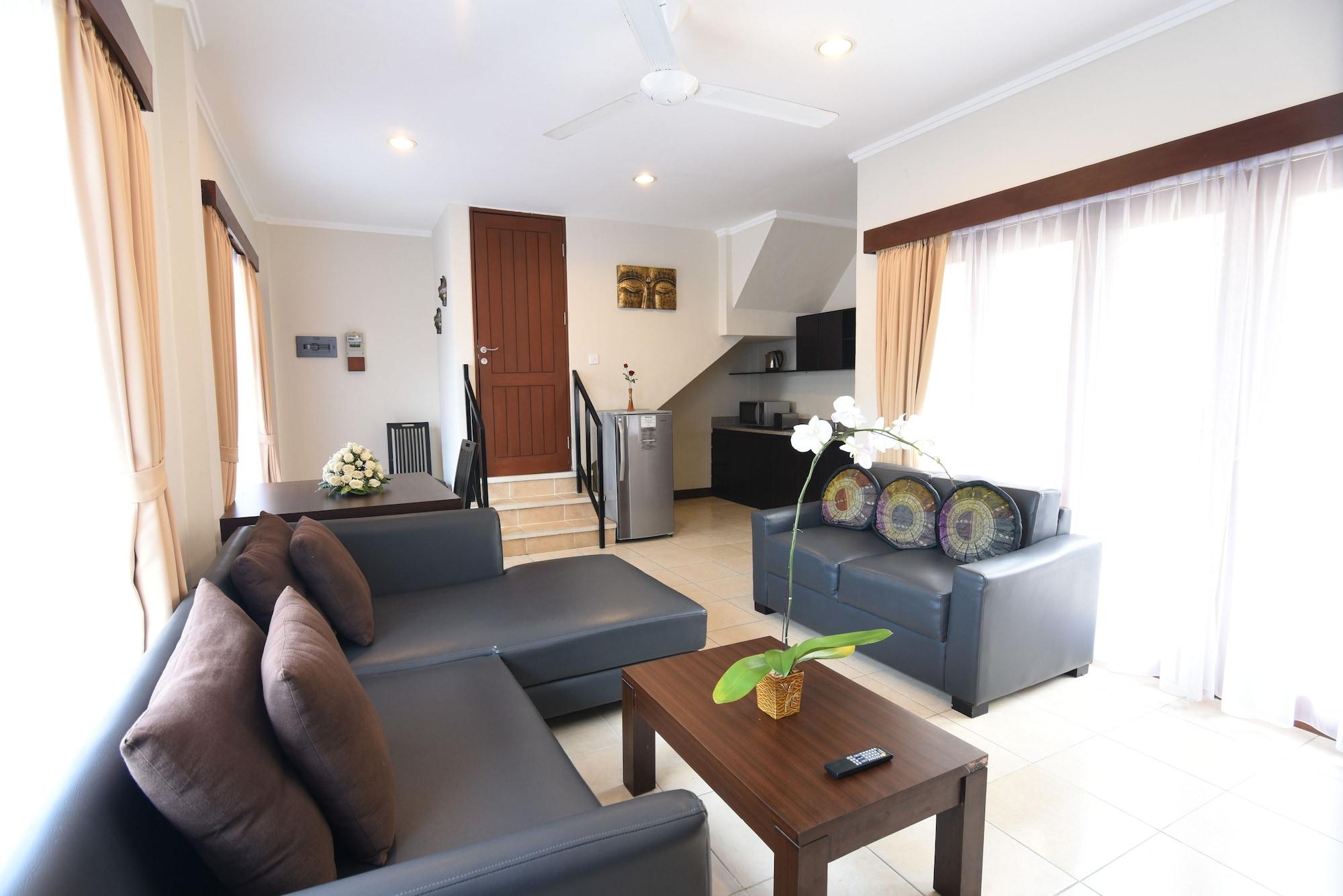 Aparthotel Kuta Town House 4*