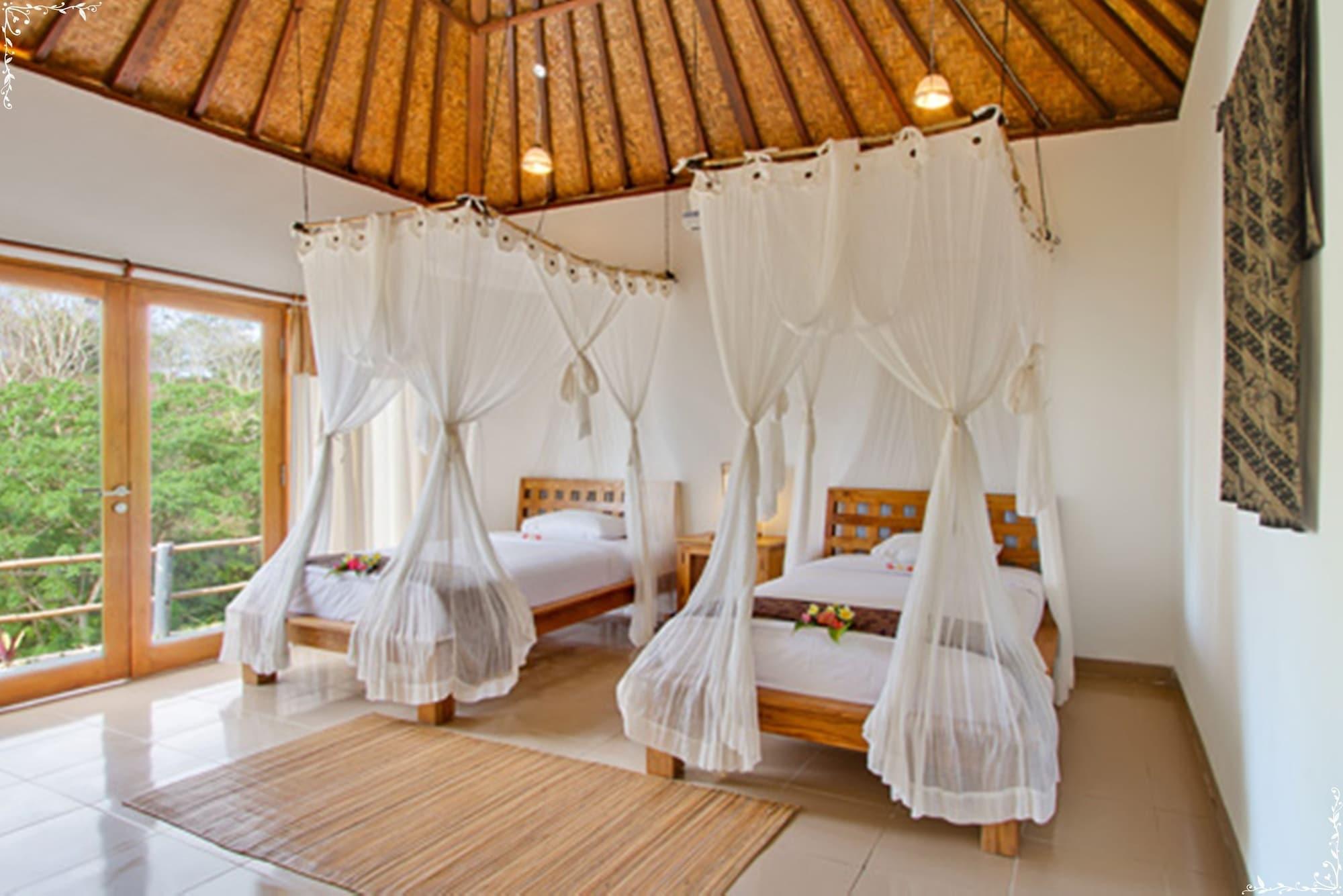 Cliff Holiday park 3*